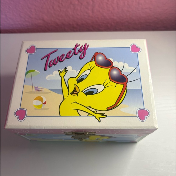 Jewelry Bundle, Rings, Necklaces, Bracelets Including Vintage Tweety Bird Box - Picture 13 of 16